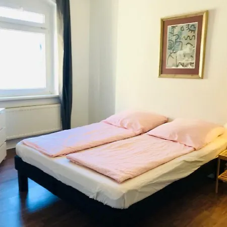 Hausburg Apartment *